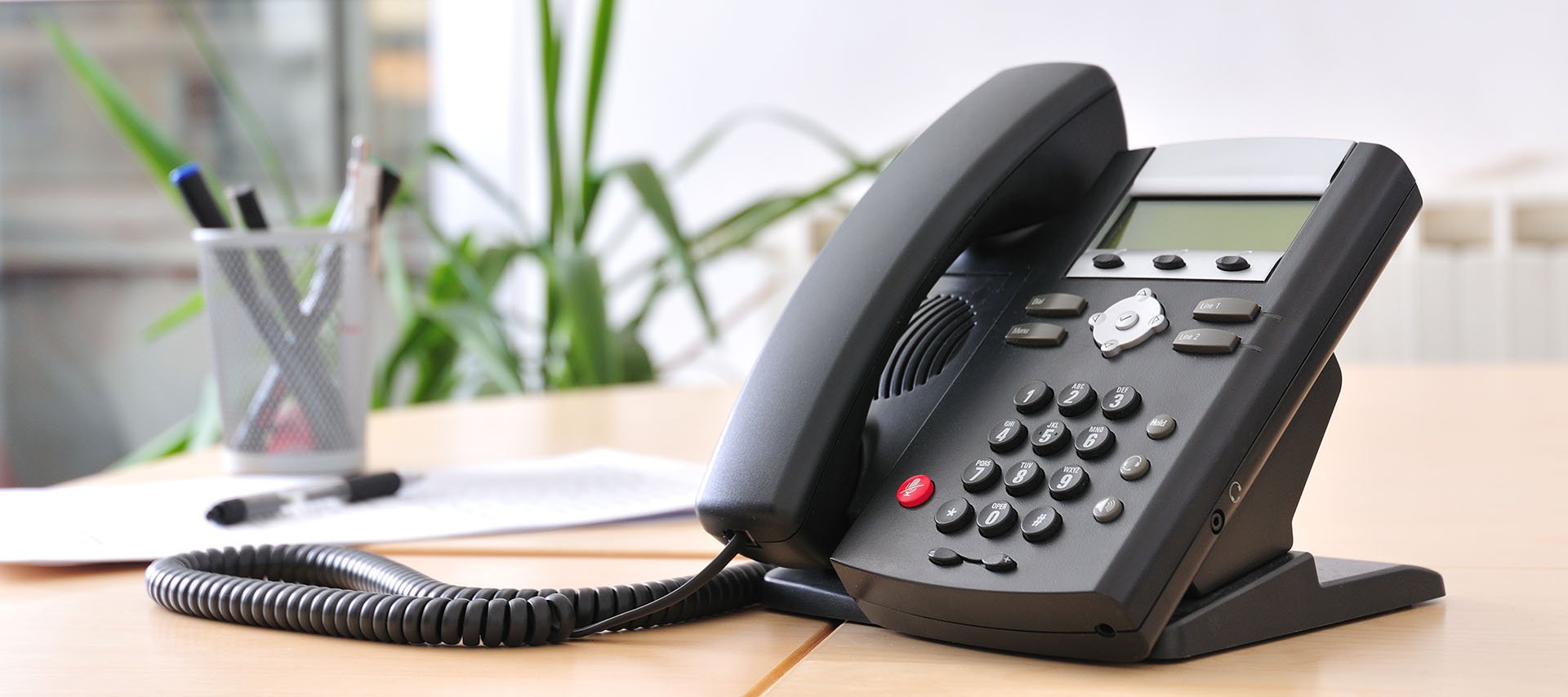 phone-on-desk